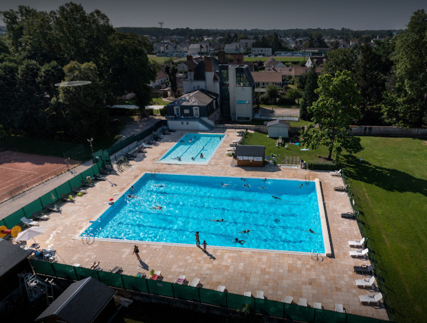 La piscine plein air de la Trésorerie est ouverte !